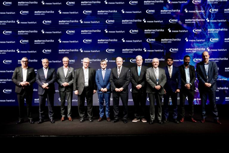 “A base da política industrial é construir um setor competitivo”, afirmou Martín Rapallini na abertura da Automechanika Buenos Aires 2026
